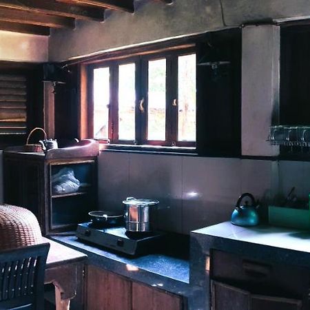 Happy Ria Homestay & Guesthouse Bukit Lawang Exterior photo